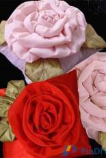 Rose Pillow - Russian