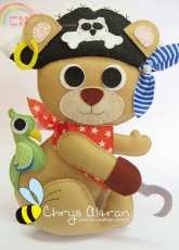 Chrys Altran-Felting Pirate Bear-Free Pattern/Portuguese