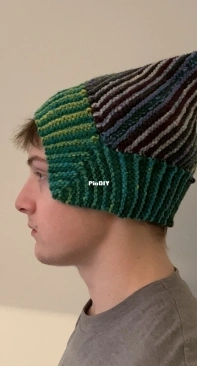 Another Elfing Hat! by Ashley Lambert-Maberly-Free
