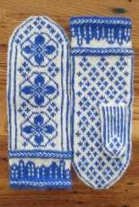Delft-Inspired Mittens by Kat Lewinski -English-Free