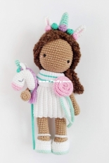 Maria Handmade Design - Maryangela Alves - Ava the unicorn girl - Portuguese