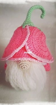 Pink tulip gnome