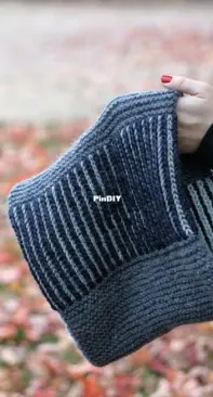Simple brioche & garter cowl by Melody Hoffmann   - Free