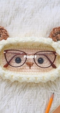 Purely Works - Nguyen Bich Thuy - Sheep Eyeglasses Holder