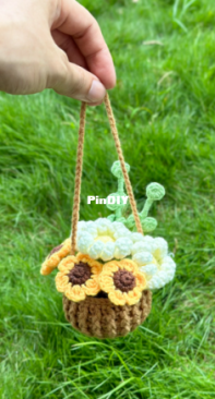 PHoaCrochet - Hoa Phong Nữ - Daisy flowers car hanging
