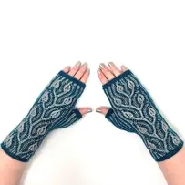 Sylvan Tales Mitts by Julia Decker