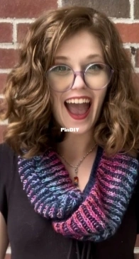 Mobri Cowl by Victoria Myers - Island Yarn Company