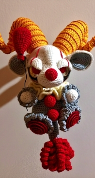A beautiful clown ??