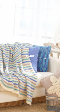 Red Heart EB153 Yarning With A Beach Vibe Look Book - Free