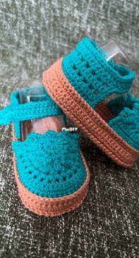 newborn baby shoes