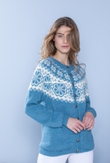 Dale Gull 382-08 Q-SYMRE kofte lys denim by Dale Garn– Norwegian – free
