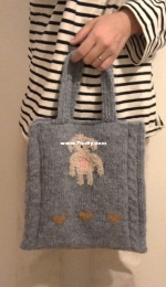 look at my shoulder bag by una nam