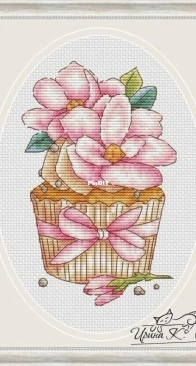 Charm Cupcake by Irina Katz / Kats
