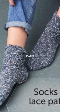 Schachenmayr R0409A - Socks with Lace by Susanne Bräuning - Free