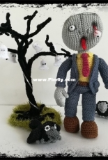 Made by CDoro - Claudia Rymkus - Trick or Treat - Zombie Waldemar with tree and raven - English and German