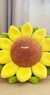 Zazoolia _ no sew sunflower pillow crochet pattern _ English