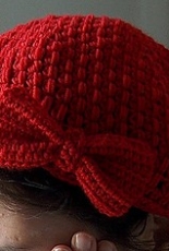 Creativeyarn - Zen and the Art of Handicraft - Puff stitch Crochet Beret with Bow - Free
