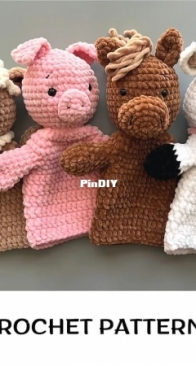 Natty Toys - Nataliia / Natalia Romaniv - Farm Hand Puppets - English
