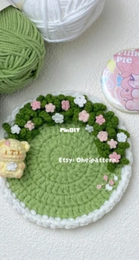 Ohei Pattern - Bear and Flower Bush Coaster