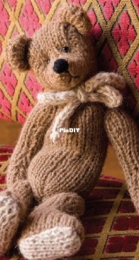 Classic Teddy Bear by by Mary Ann Gebhardt
