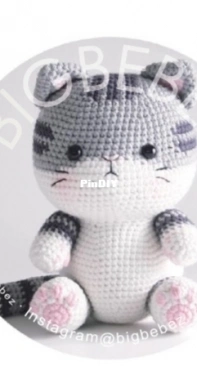 Big Bebez - Yun Young Lee - The Cat Gray Striped