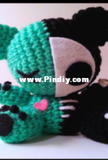 Laurie Gore - Half zombie crochet bear