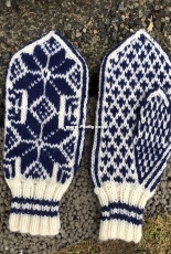 Heidi Mittens by Erika Guselius-Swedish-Free
