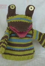 Henrietta the Hand Puppet by Jessica Zoz