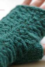 Borrowed Plumes Mittens by Lankakomero -Eng.,Finnish-Free