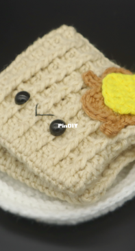 Stringy Ding Ding - Olive - Waffle Amigurumi - Free