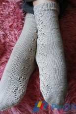 A Pair of Hearts Socks by Donna Edgar /Random Knits -Free