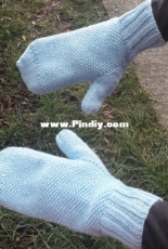 Snowdrops Mittens by Silvia Heke mai-Free