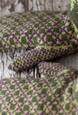 Quatrefoil Mittens by Lisa R. Myers -Free