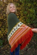 Peruvian Poncho by Dela Hausmann - German - Free