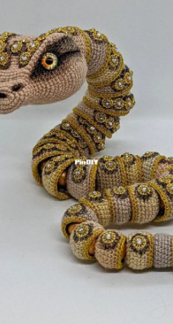 Natalia Roschina - Segmented Snake - English Translated