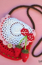 Magic with Hook and Needles - Vendula Maderska - Strawberry Purse