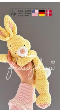 Frauskau - Janni Skau Christensen - Rabbit - Elefanten Elva - English