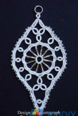 Tatting -Tree Decoration 2014 by Jennifer Williams - Free