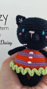 Miss Daisy Handmade - Miss Daisy - Leticia Maria Olano Acosta - Izzy the cat