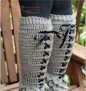 Crocodile Stitch Leg Warmers by Lianka Azulay