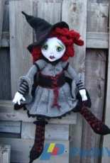 Mommys Yarn- Spelladonna- (witch) by Deena Thomson-Menard- French Translation
