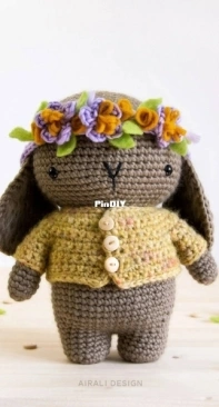 Airali Design - Ilaria Caliri - Spring Bunny - English and Italian