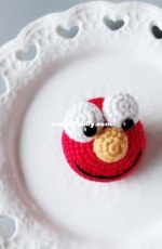 Tu Zhi Xiaojie - Elmo Brooch - Chinese