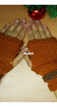 Fingerless gloves
