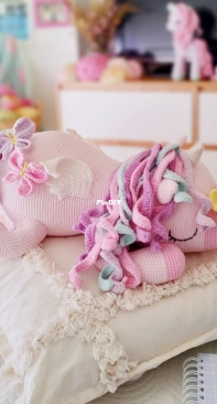 Le pompon - Ana Vicky Espiñeira - Unicorn Butterflies - Unicornio Mariposas - Spanish
