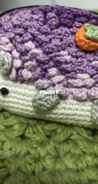 Finished Craft - a little bag with crocheting
