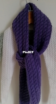 Glossy Scarf by Hilal Yılmaz - Free