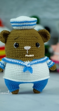 Lennutas - Nutas Nguyen - Bear The Sailor - Urso Marinheiro - Portuguese - Translated