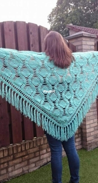 Pineapple shawl