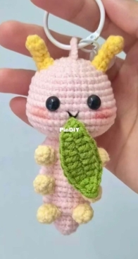 Angelas Handcrafts - Angela Newco / Thủy Bích - Cute Caterpillar Keychain